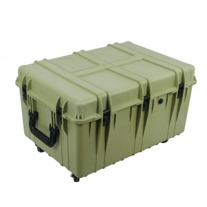 866045 large transport case with four wheels