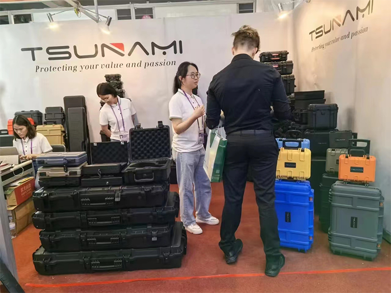 TSUNAMI, Guangzhou, April 15-19, the first phase of the 135th Canton Fair, a wonderful scene! (4)